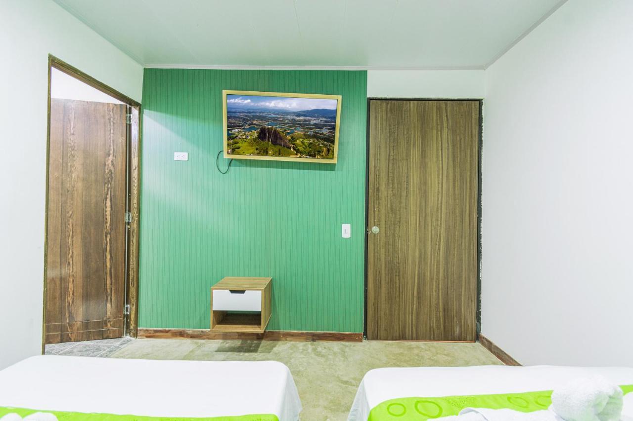 Nomada Hotel Гуатапе Экстерьер фото