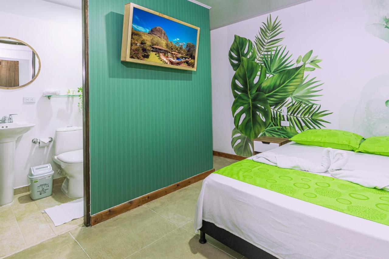 Nomada Hotel Гуатапе Экстерьер фото