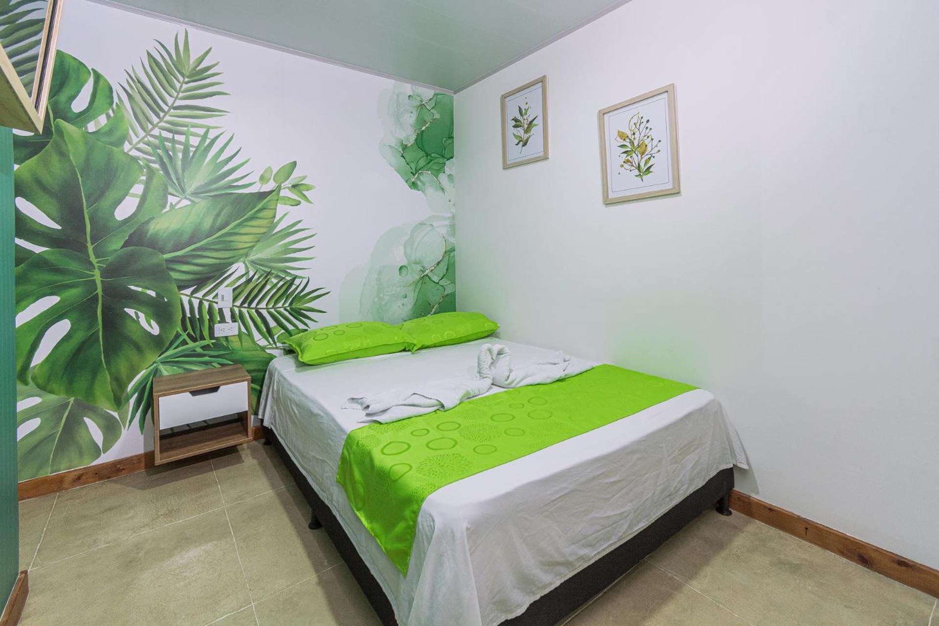 Nomada Hotel Гуатапе Экстерьер фото